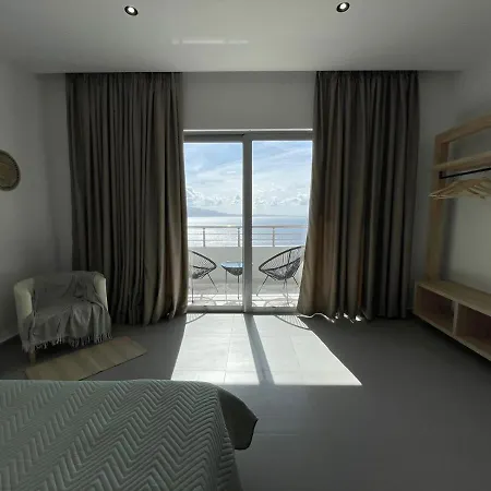 Helen's Seaside