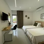 Szálloda Helen's Seaside 3*