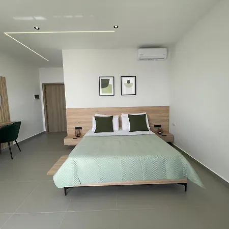 Helen's Seaside Hotell