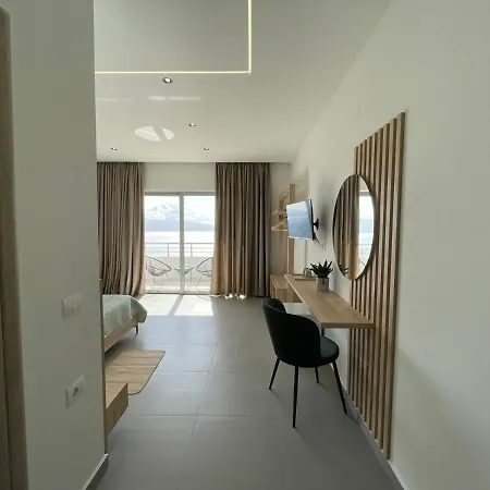 Helen's Seaside Sarandë