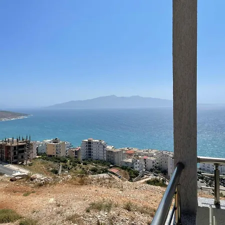 Helen's Seaside فندق 3*