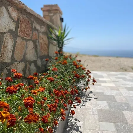 Helen's Seaside Σαράντα