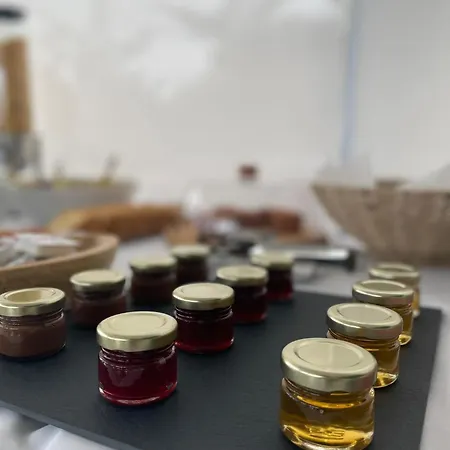 Helen's Seaside Sarandë