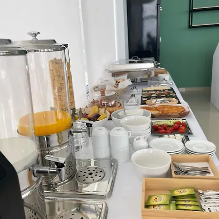 Helen's Seaside 3* Sarandë