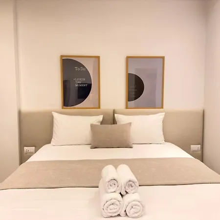 Helen's Seaside Otel 3*