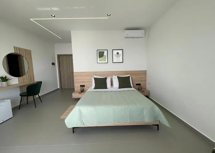 Helen's Seaside 酒店