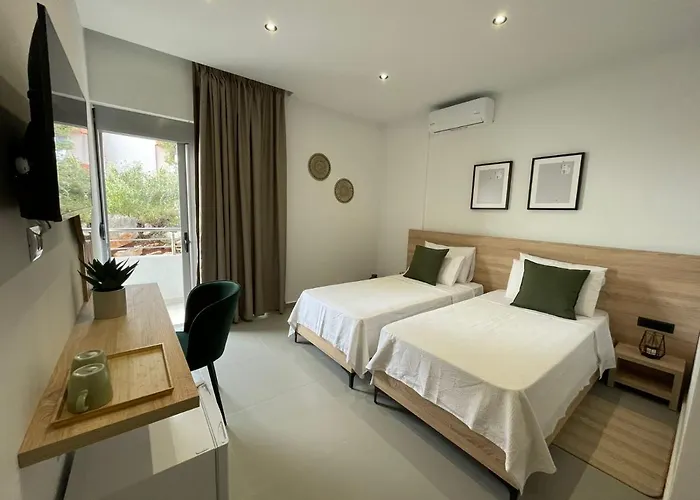 酒店 Helen's Seaside Sarandë