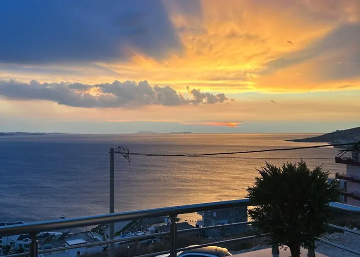 Helen's Seaside 3* Sarandë